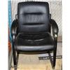 Image 1 : BLACK LEATHERETTE WAITING ROOM CHAIR