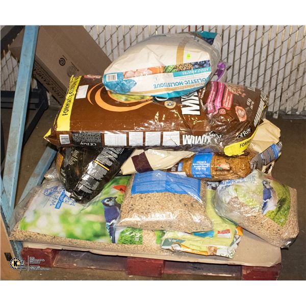 PALLET OF DAMAGED PACKAGING PET FOOD