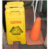 Image 1 : PILON SOLD WITH 4 WET FLOOR SIGNS