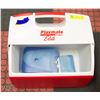 Image 1 : PLAYMATE ELITE COOLER BY IGLOO & 2 GEL PACKS