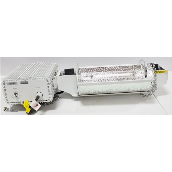 1000W FIXTURE 120-240V INCLUDES LAMP, REFLECTOR