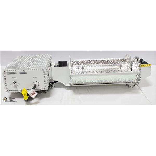 1000W FIXTURE 120-240V INCLUDES LAMP, REFLECTOR