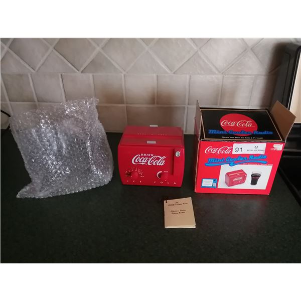 Coca-Cola Mini Cooler Radio (Model No. MC-194)