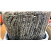 Image 2 : TOTE OF MOVING BLANKETS