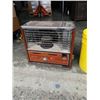 Image 2 : KEROSENE HEATER AND BUCKET OF CHAIN LINK FENCE CONNECTORS