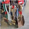Image 2 : 2 FLOOR SCRAPERS AND POST HOLE DIGGER WITH 7 SHOVELS AND CRUTCHES