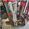 Image 3 : 2 FLOOR SCRAPERS AND POST HOLE DIGGER WITH 7 SHOVELS AND CRUTCHES