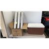 Image 1 : 3 ROLLER SHADES AND COOLER