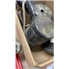 Image 3 : 4 12V SPOLIGHTS WITH TRAY OF SHOP FLUIDS AND DRYER PLUG CABLE