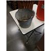 Image 2 : WOOD PLANTER HOLDER, GALVANIZED BUCKET AND WATER COOLER