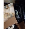 Image 3 : LARGE TOTE OF KART WHEELS AND SHOP SUPPLIES