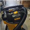 Image 2 : DEWALT 6 GALLON WET/DRY VAC WITH HOSE TESTED AND WORKING