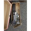Image 2 : ROOFING HAMMER, SANDBLASTING HELMET, SHUTOFF VALVES AND TORCH WITH TANK