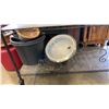Image 1 : 3 PLANTERS, PLANTER STAND, PLANTER DOLLY AND DROP IN SINK