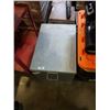 Image 1 : METAL BOX WITH WOOD CRATES