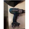 Image 8 : MAKITA 18V CORDLESS TOOL SET - INCLUDES 2 DRILLS, IMPACT GUN, 2 BATTERIES AND CHARGER - TESTED WORKI
