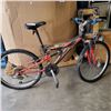 Image 2 : BLACK SUPERCYCLE BIKE