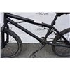 Image 2 : BLACK BMX NO BRAND BIKE