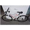 Image 5 : WHITE ROCKY MOUNTAIN BIKE
