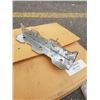 Image 3 : CASE OF TIMBER LOK STRONG TIE 8 INCH L ANGLE STRUCTURAL CONNECTOR BRACKETS - 50 PIECES