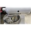 Image 3 : WHITE KITCHENAID CLASSIC MIXER WORKING WITH SPATULA BEATER AND WHISK
