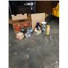 Image 1 : 2 BOXES OF HORSE STAUTE, VASES AND LARGE CANDLE