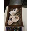Image 4 : 2 TRAYS OF STONES AND MARBLES