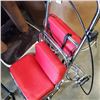 Image 2 : FOLDING WALKER SEAT