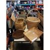 Image 1 : LOT OF WICKER AND WOVEN BASKETS
