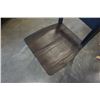 Image 2 : DINING CHAIR WITH RECLAIMED WOOD SEAT