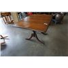 Image 1 : VINTAGE DROP LEAF DINING TABLE WITH 2 LEAFS AND 6 CHAIRS