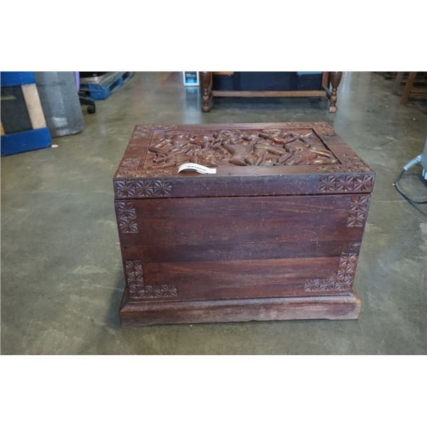 CARVED WOOD TRUNK