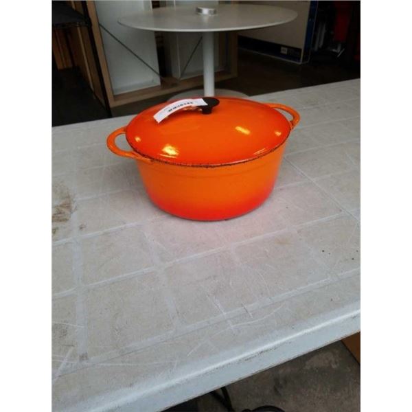 COUSANCES CAST IRON ENAMELED DUTCH OVEN