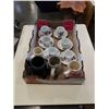 Image 1 : TRAY OF CHINA CUPS AND MUGS