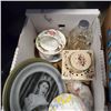 Image 2 : 2 BOXES OF COLLECTIBLES