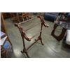 Image 2 : ANTIQUE BLANKET RACK