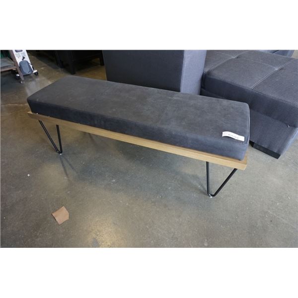 AS NEW HOME ELEGANCE MODERN PADDED ENTRY BENCH - RETAIL $399