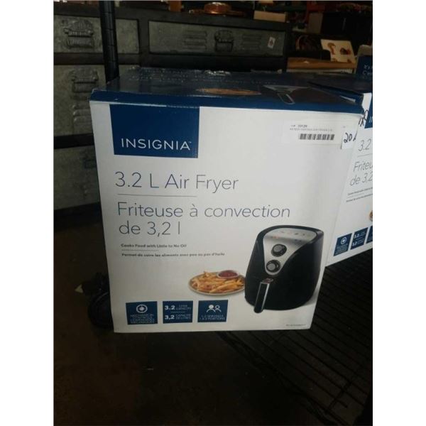 AS NEW INSIGNIA AIR FRYER 3.2L