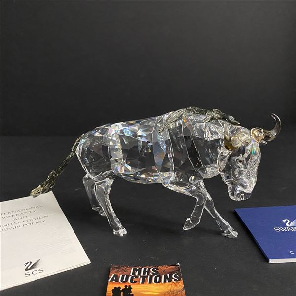 SWAROVSKI CRYSTAL MAGNIFICENT LOOKING GNU WILDEBEEST 933662