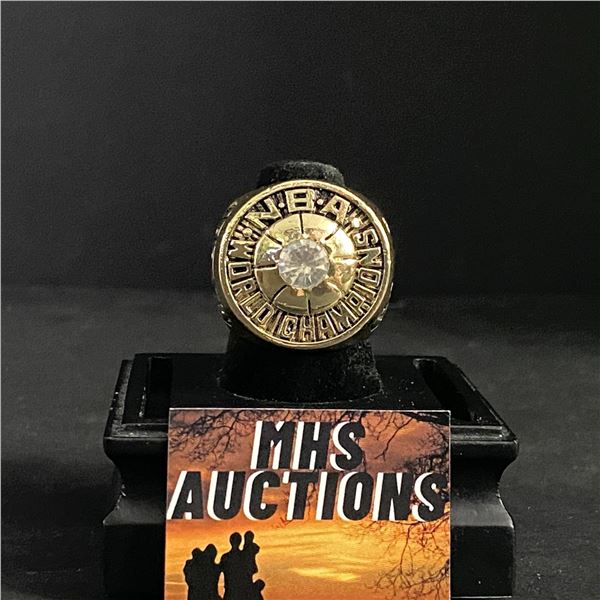 WASHINGTON BULLETS N.B.A 1978 "HAYES" CHAMPIONSHIP REPLICA RING (ref498)