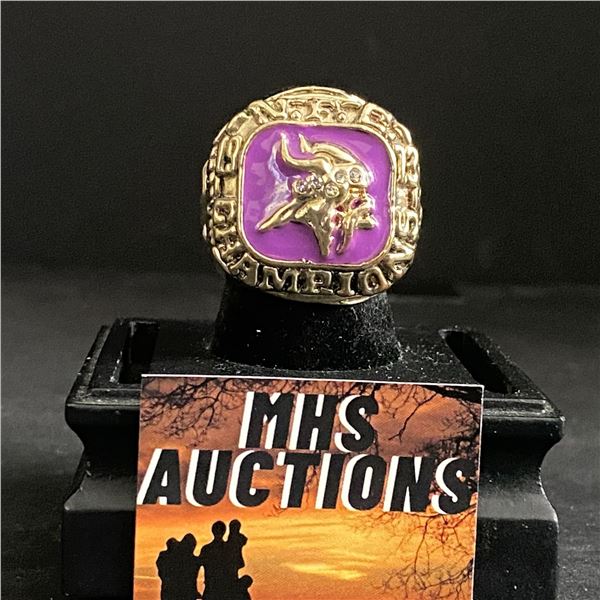 MINNESOTA VIKINGS N.F.L 1973 CHAMPIONSHIP REPLICA RING (ref761)