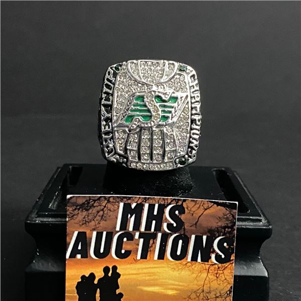 SASKATCHEWAN ROUGHRIDERS C.F.L 2013 "DURANT" CHAMPIONSHIP REPLICA RING (ref314)