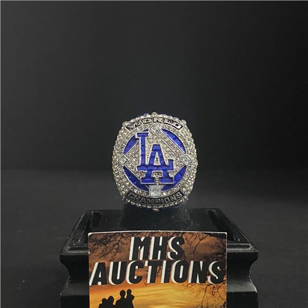 LOS ANGELES DODGERS M.L.B 2020 "BELLINGER" CHAMPIONSHIP REPLICA RING (ref1289)