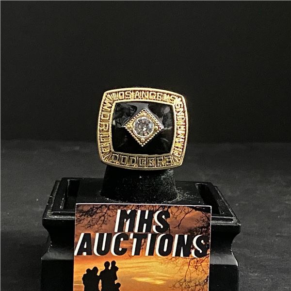 LOS ANGELES DODGERS M.L.B 1981 "CRANDALL" CHAMPIONSHIP REPLICA RING (ref404)