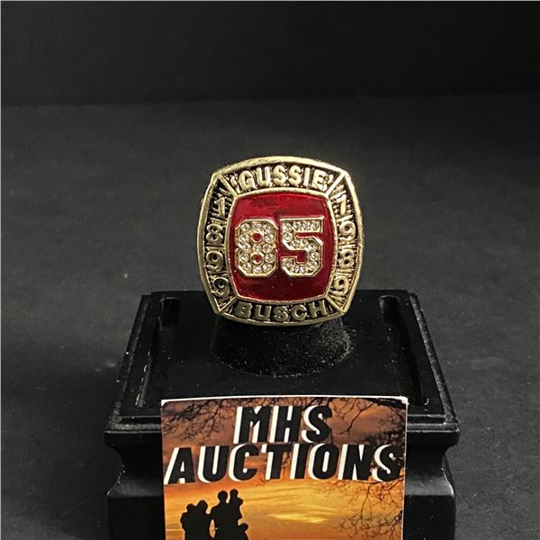 GUSSIE BUSCH #85 HALL OF FAME 1899-1989 "BIG EAGLE" CHAMPIONSHIP REPLICA RING (ref942)