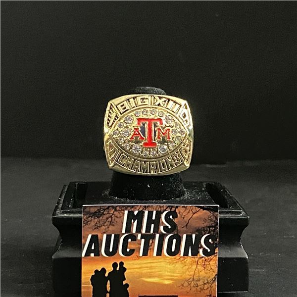 TEXAS A& M CHAMPIONS 1998 "HALL" CHAMPIONSHIP REPLICA RING (ref1095)