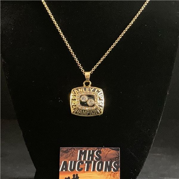 PITTSBURGH PENGUINS 1992 N.H.L CHAMPIONSHIP NECKLACE (ref1153)