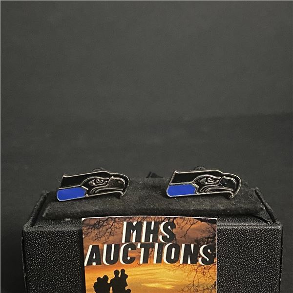SEATTLE SEAHAWKS N.F.L CUFFLINKS (ref1221)