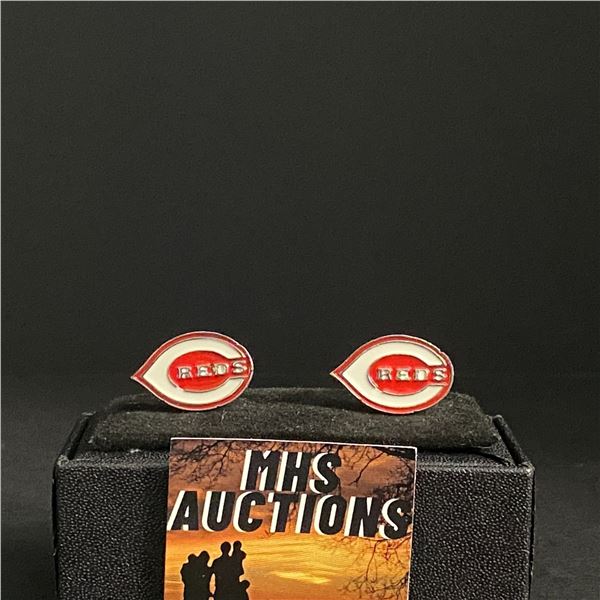 CINCINNATTI REDS M.L.B CUFFLINKS (ref1235)