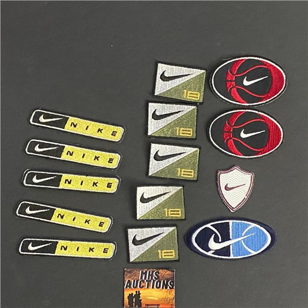 13 PIECE LOT OF NIKE PATCHES (ref37)